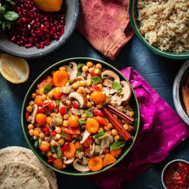 Kişdeli we dalçynly tažin