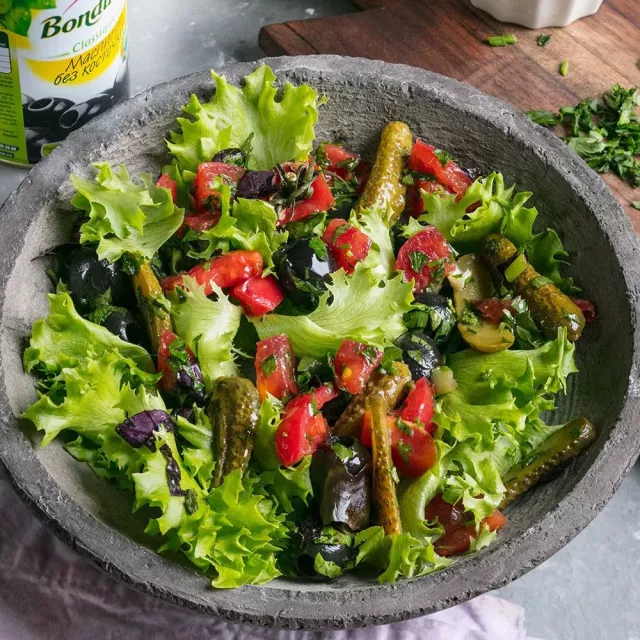 Pomidorlardan zeýtunlardan we kornişonlardan tiz işdäaçar